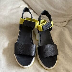 Sorel Black and Yellow Women's Sandals